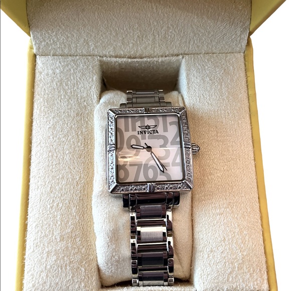 INVICTA WOMENS WATCH - Picture 2 of 4